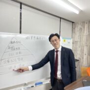 ニューロワークス　横浜センター　プログラム風景　男性
