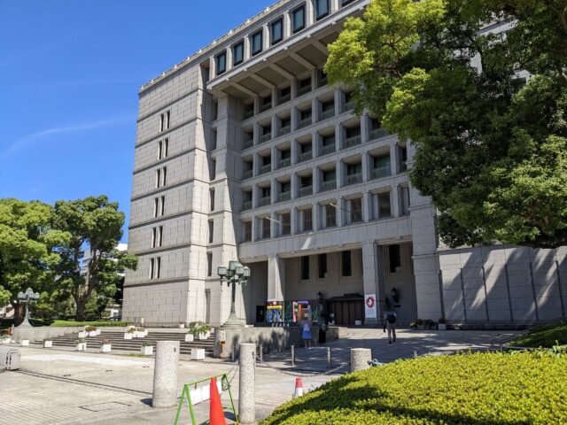 06_大阪市役所前を通過