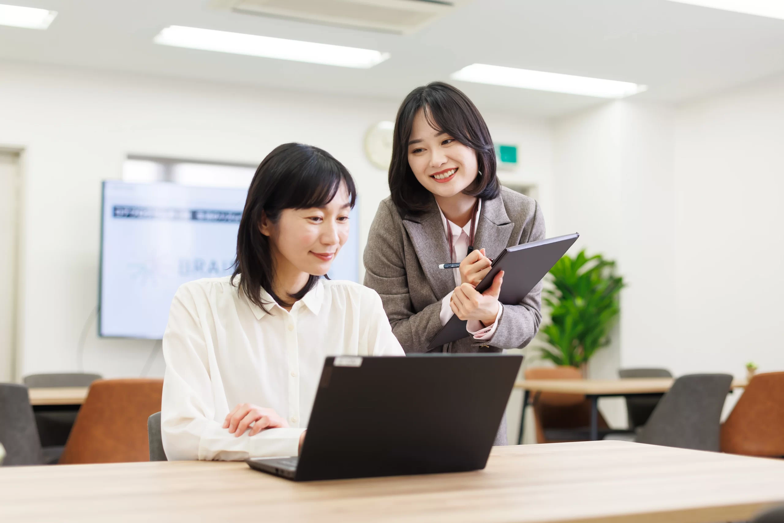 「コンパクトな環境だから叶う」密なコミュニケーションと相談のしやすさ